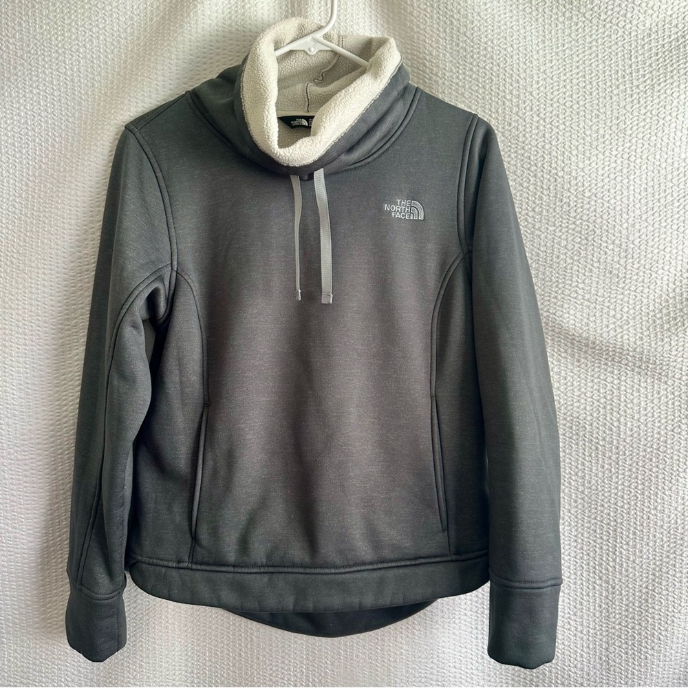 The North Face Women’s Gray Fleece Cowl Neck Pullover Sweatshirt Size: Medium